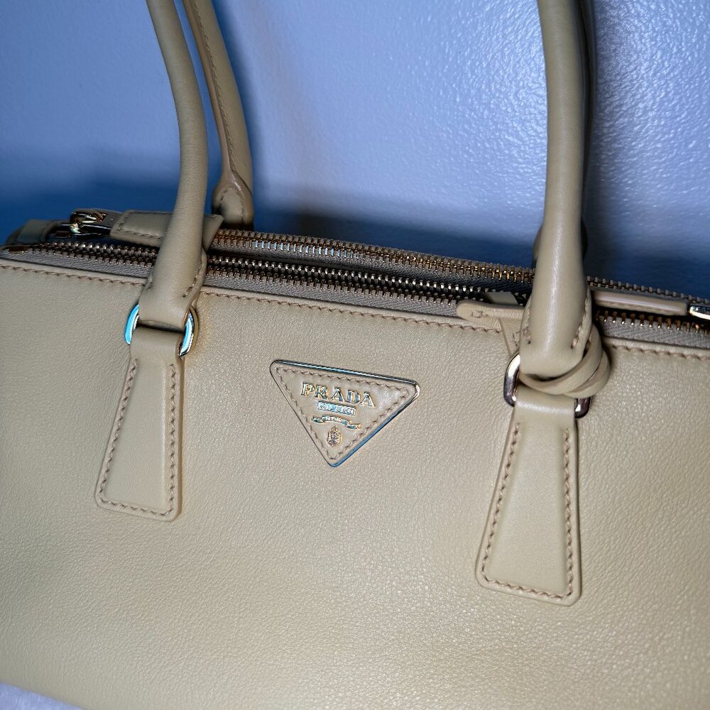 Prada Yellow Leather "Galleria" Top Handle Shoulder Bag w/ Detachable Crossbody - Picture 2 of 8